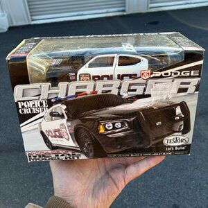 Testors Dodge Charger Police Cruiser Ultra Detail Metal Model Kit 1:24 Scale NIB